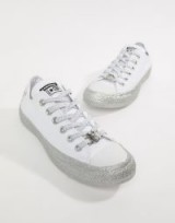 Converse X Miley Cyrus Chuck Taylor All Star Low Trainers White And Silver Glitter – sneakers