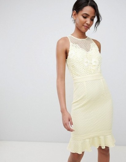 Little Mistress lace applique shift dress with peplum hem in lemon – pale yellow going out fashion - flipped