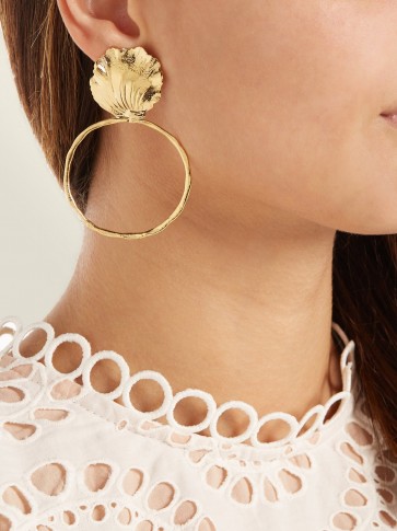 ELISE TSIKIS Thebes gold-plated shell hoop earrings
