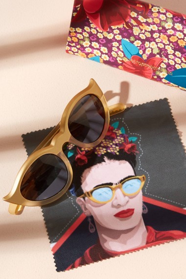 Frida Kahlo Sunglasses in Gold | retro eyewear