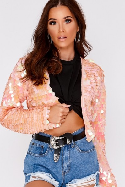 IN THE STYLE KARREY PINK SEQUIN CROPPED JACKET – shimmering sequins