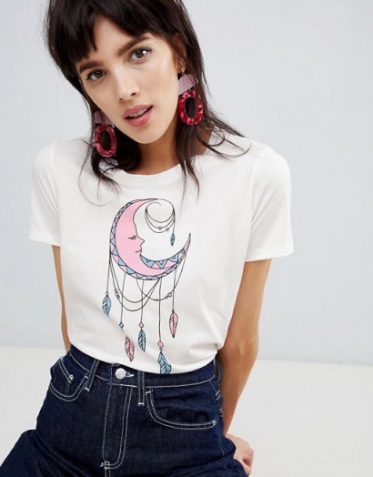 People Tree Organic Cotton T-Shirt With Moon Dream Catcher Print in White | printed tee