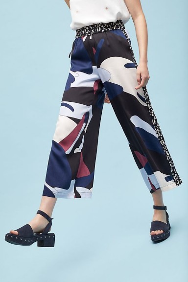 Selected Femme Lillia Cropped Wide-Leg Trousers | abstract printed pants