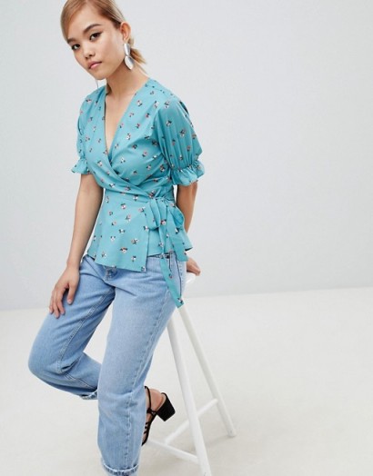 Fashion Union Petite Wrap Top In Ditsy Floral Teal – blue floral vintage style blouse