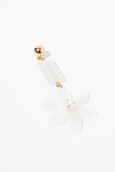 Zhuu Floral Resin Single Earring in White / summer statement accessory - flipped