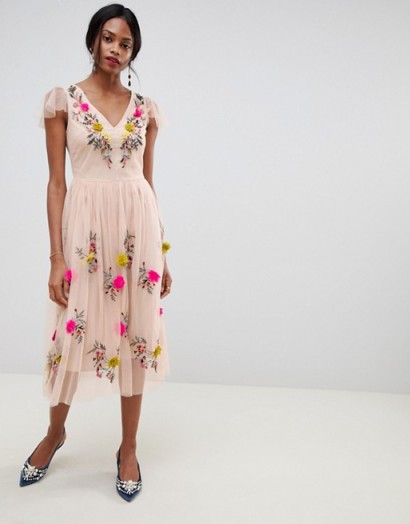 Oasis midi dress with floral embroidery in pink – party fit and flare