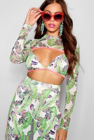 boohoo x Hilton Extreme Palm Print Crop Top – glamorous summer look – celebrity inspired - flipped