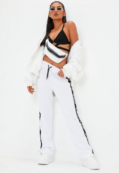 MISSGUIDED white ceo side slogan wide leg joggers – sports fashion