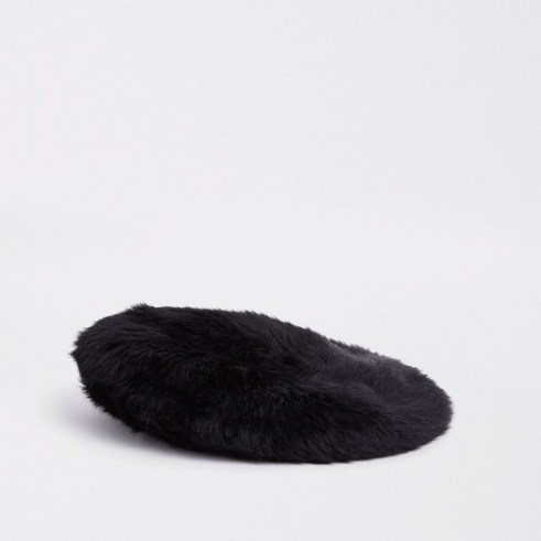 River Island Black fluffy moulded beret | faux fur hats - flipped