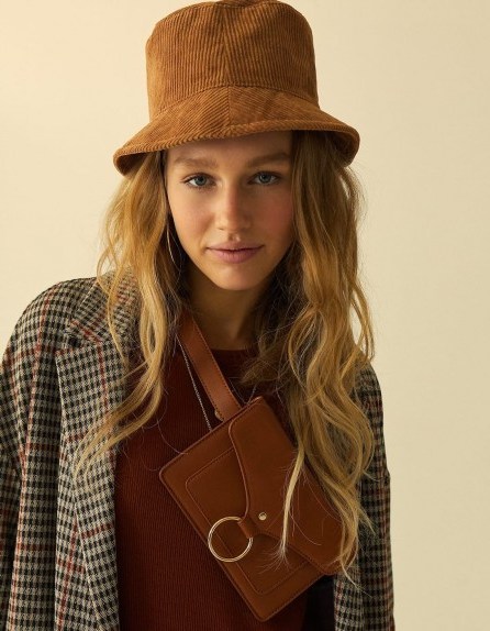 stradivarius Corduroy bucket hat in brown | autumn accessory | autumnal colours - flipped
