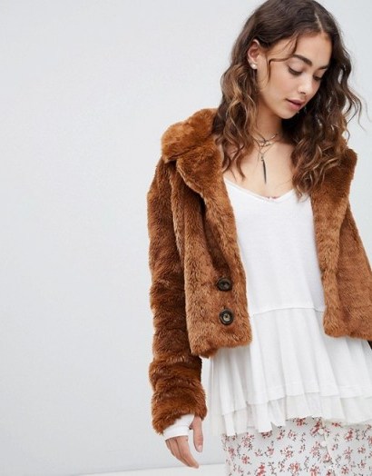 Free People Mena faux fur coat brown – fluffy vintage style jacket - flipped