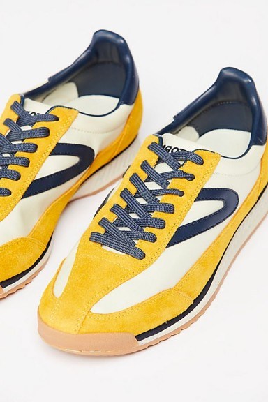 Tretorn Rawlins Retro Trainer in Yellow / vintage inspired sneakers - flipped