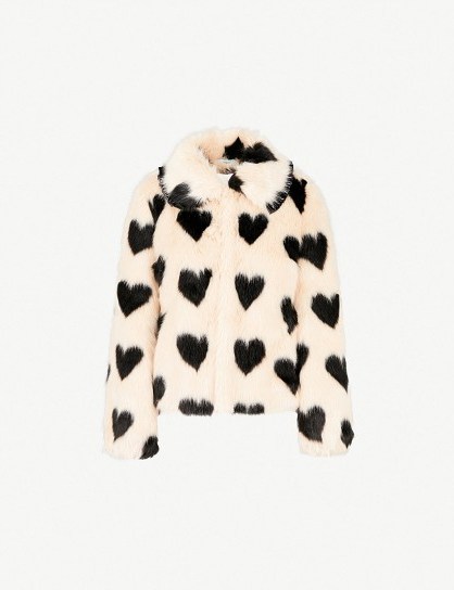 SHRIMPS Cullen faux-fur heart print jacket sand/black - flipped