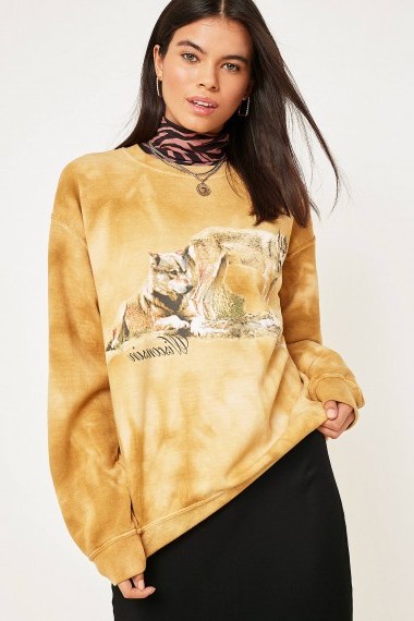 UO Tie-Dye Printed Graphic Sweatshirt in Yellow – animal prints - flipped
