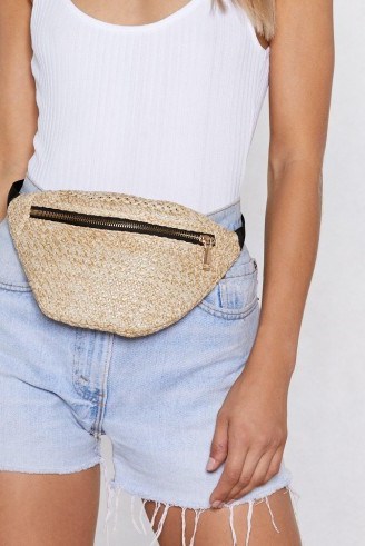 Nasty Gal What a Cata-straw-phe Straw Fanny Pack natural / neutral bum bag - flipped