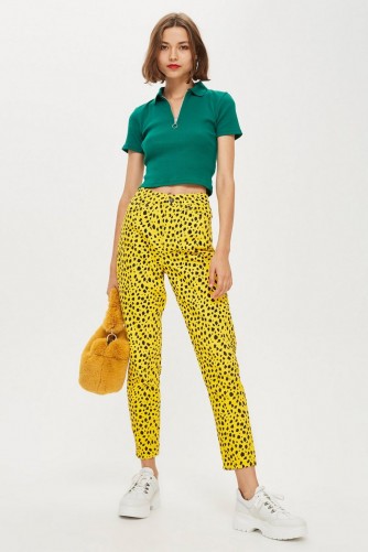 Topshop Yellow Leopard Print Mom Jeans – animal print denim