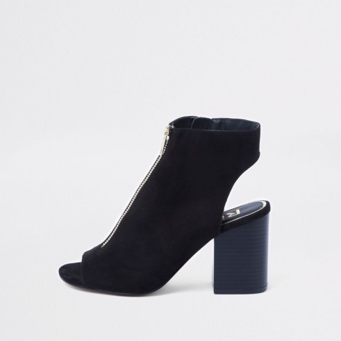 RIVER ISLAND Black zip-up shoe boot – block heel bootie