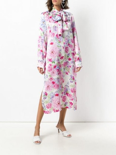 SAKS POTTS pussy bow floral dress in bianco/rosa