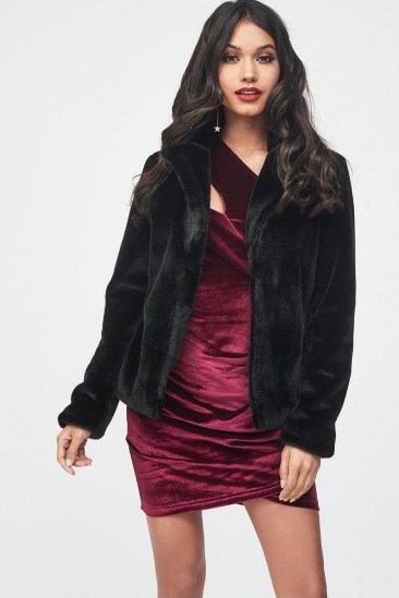 LAVISH ALICE shorthair faux fur jacket in black - flipped