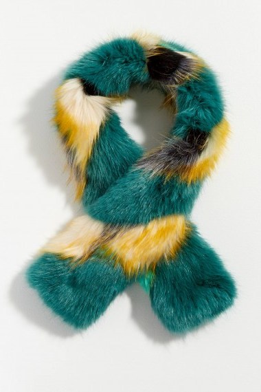 Helen Moore Two-Tone Faux-Fur Stole Green Motif ~ luxe style winter scarf - flipped