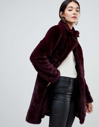 Vila Faux Fur Coat in Winetasting / fluffy dark-red winter coats