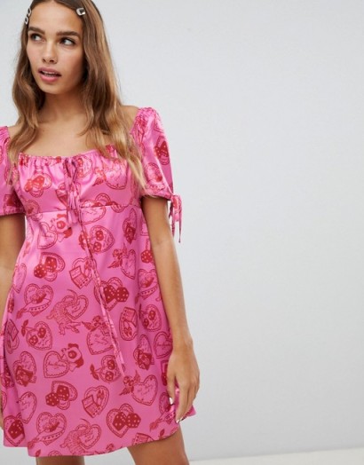 Cli Cli By Clio Peppiatt square neck mini dress in heart print in pink – retro printed dresses