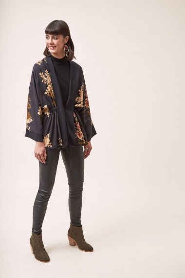 Kachel Anabella Floral-Print Kimono in Black – lightweight waist tie jacket - flipped