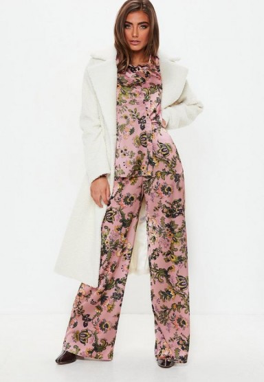MISSGUIDED pink floral print wide leg trousers – pyjama style pants