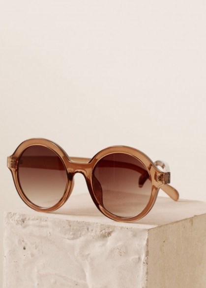 MANGO Retro style sunglasses in pink | 1970s style sunnies - flipped