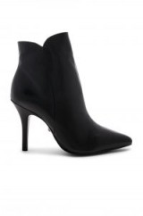 Schutz KALANY BOOTIE in Black Leather – pointed toe ankle boot