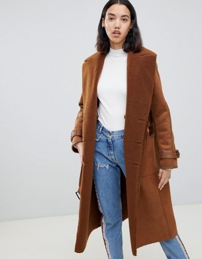 Urban Code Rener reversible duster coat in tan – brown winter coats - flipped
