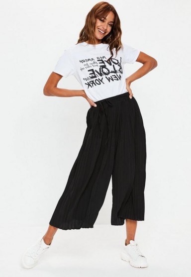 Missguided black pleated culottes | cropped wide leg pants - flipped