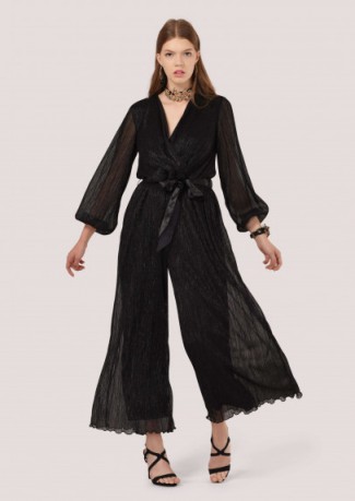Closet GOLD Black Puff Sleeve Plisse Jumpsuit – floaty metallic party wear