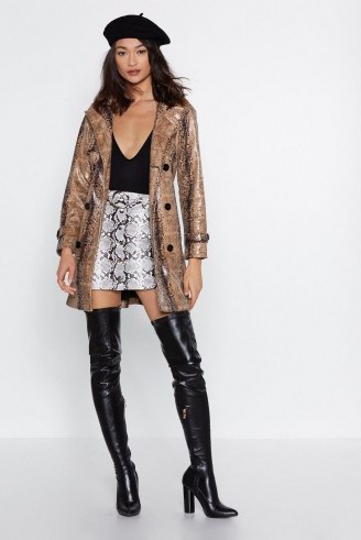 NASTY GAL I Got Hiss Snake Trench Coat in beige – short belted trench - flipped
