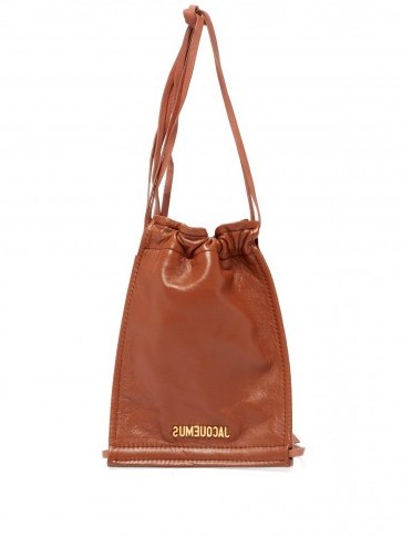 JACQUEMUS Le Pequeno drawstring brown leather bag - flipped