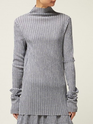 JIL SANDER Navy and white long-sleeve gingham top - flipped