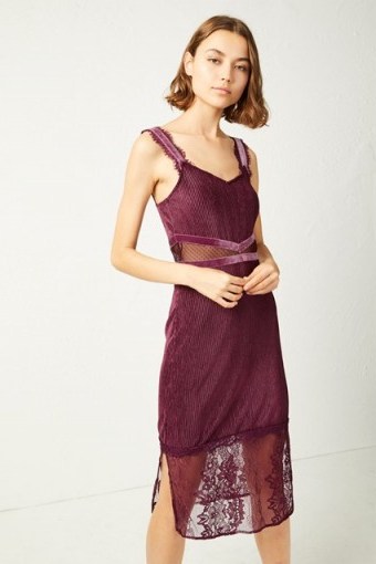 FRENCH CONNECTION SARELLE OTTOMAN VELVET JERSEY STRAPPY DRESS in Black Grape - flipped