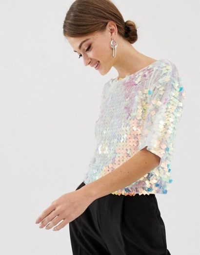 ASOS DESIGN t-shirt with all over square sequin in blue – party tops - flipped