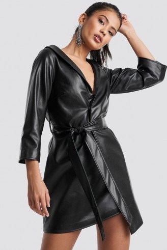 Hannalicious x NA-KD Faux Leather Blazer Dress Black | sassy LBD - flipped