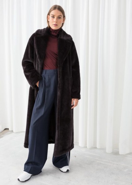 & other stories Long Faux Fur Coat – brown / longline winter coats - flipped