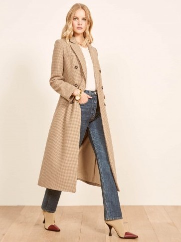 REFORMATION Middlebury Coat in Camel Houndstooth / classic checked cots - flipped