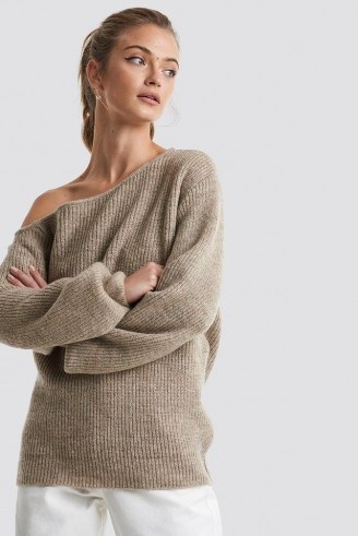 Camille Botten x NA-KD Off Shoulder Oversize Sweater in beige - flipped