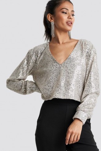 Hannalicious x NA-KD Oversized Wide Neck Sequin Blouse Silver | party glamour - flipped