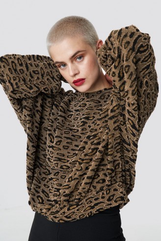NA-KD Trend Textured Leopard Top Brown | animal print tops