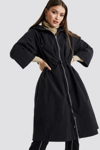 Chloé B x NA-KD Anorak Jacket Black | chic little raincoat - flipped