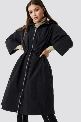 Chloé B x NA-KD Anorak Jacket Black | chic little raincoat