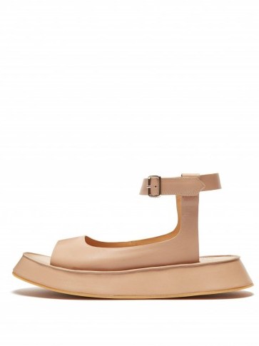 JIL SANDER Leather flatform sandals in beige ~ backless flatforms - flipped
