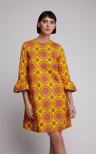 La DoubleJ Printed Cotton-Blend Shift Dress in Orange | retro print fashion - flipped