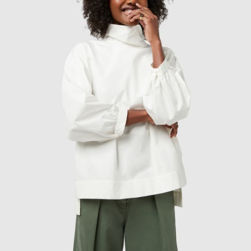 G. Label SHELLY PLEATED-BACK TOP in cloud / elegant high neck oversized tops - flipped