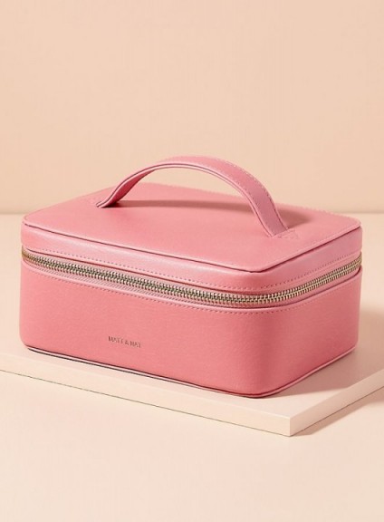 Matt & Nat Julie Faux-Leather Vanity Case in pink – beauty accessory